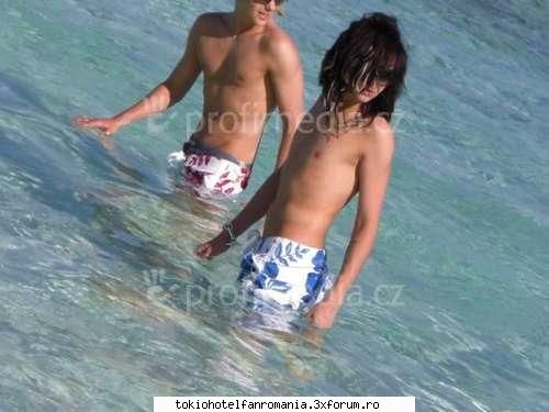 :razz: ....mm bill si tom in vacanta