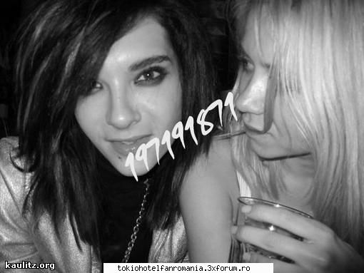girlfriends......(O_o) - nuj ...cred k ii idioata aia blonda d mai sus :x - Bill Kaulitz